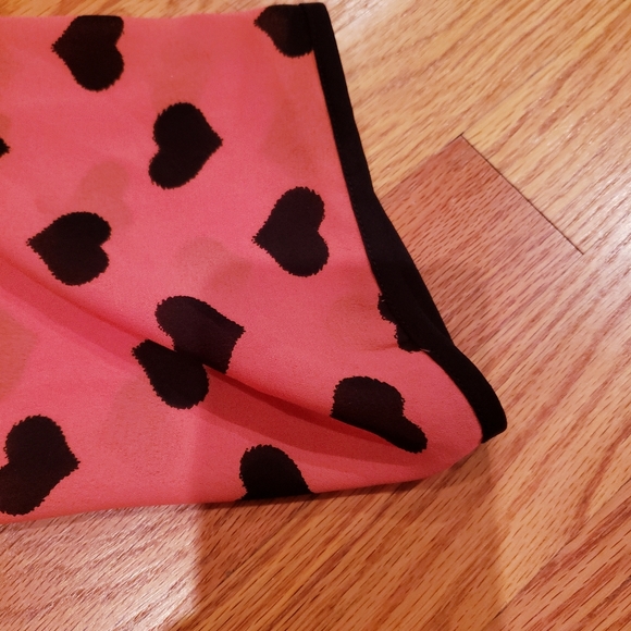 Simply Be Coral Top with Navy Blue Trim & Hearts - Picture 3 of 4